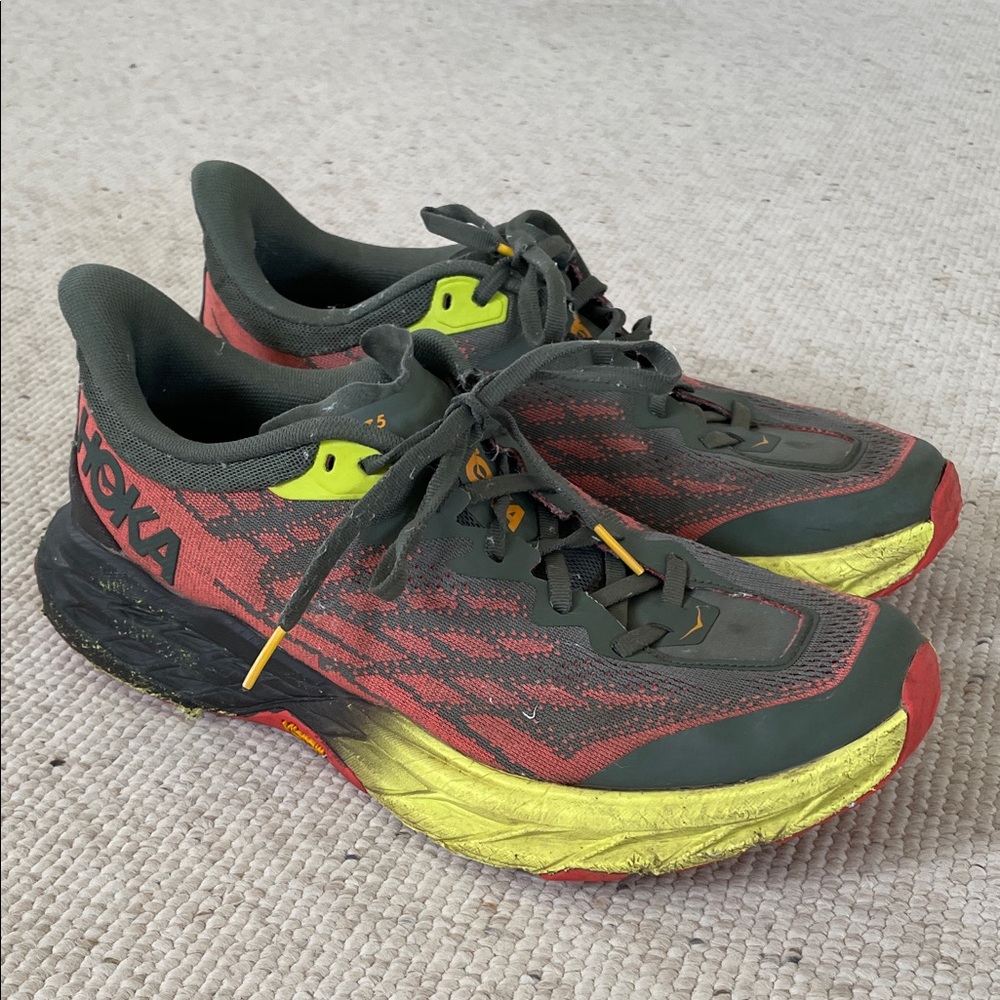 Hoka One Speedgoat 5 Mens 10.5 D Trail running shoes